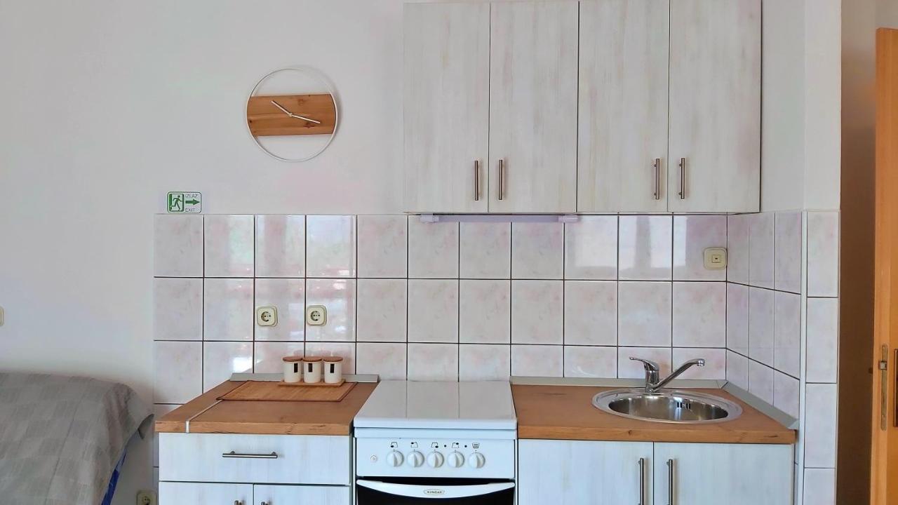 Apartments Zvone Omiš Eksteriør billede
