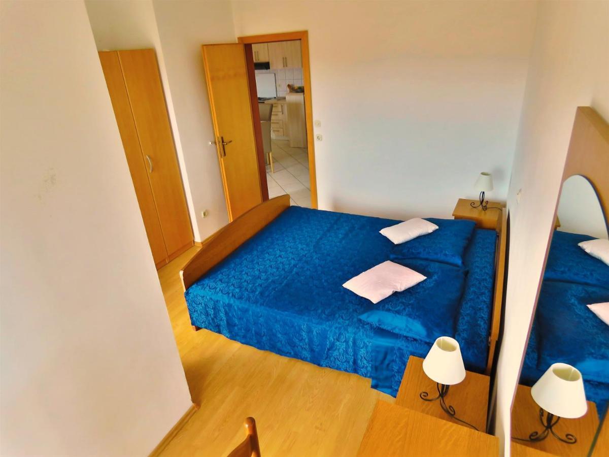 Apartments Zvone Omiš Eksteriør billede