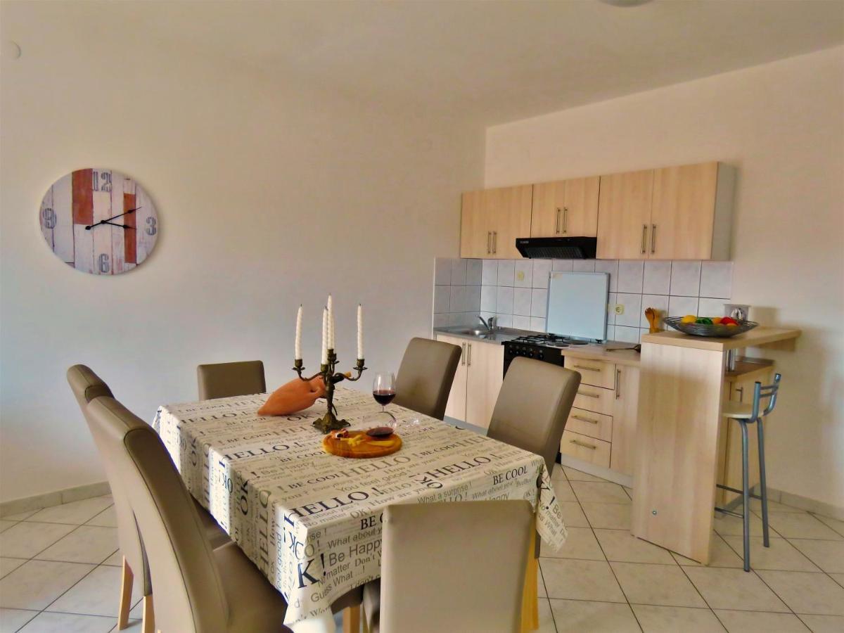 Apartments Zvone Omiš Eksteriør billede
